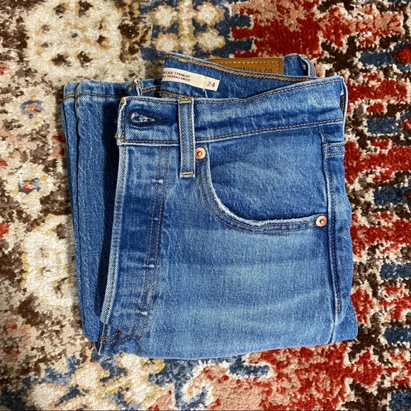 Levi’s Ribcage Straight Jean - Picture 4 of 4